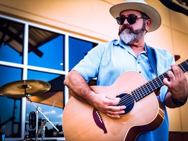 Dan Gonzalez Band live