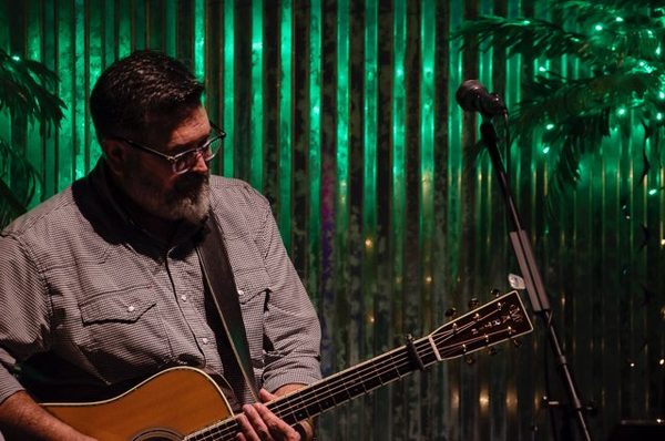 Dan Gonzalez Band live